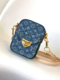 Picture of Louis Vuitton Mens Bags _SKUfw152741309fw